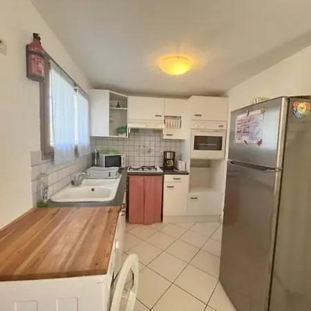 Villa Maison Individuelle -800 M De La - 6hourt31